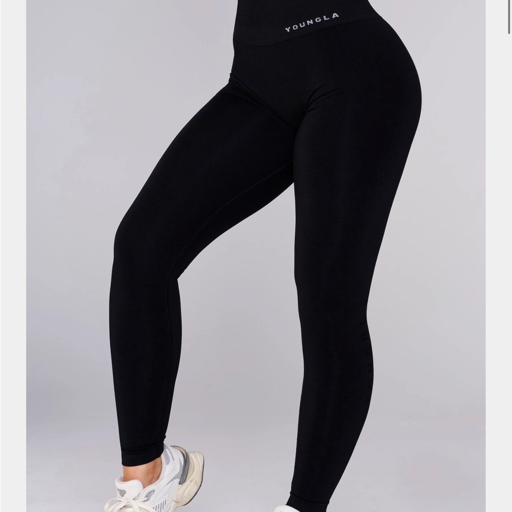 YoungLA Black High-Waisted Leggings with Elastic Waistband